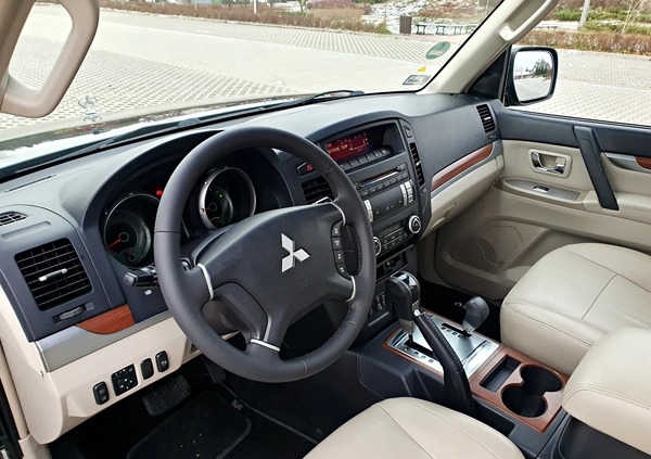 Mitsubishi Pajero cena 55900 przebieg: 189000, rok produkcji 2008 z Daleszyce małe 106